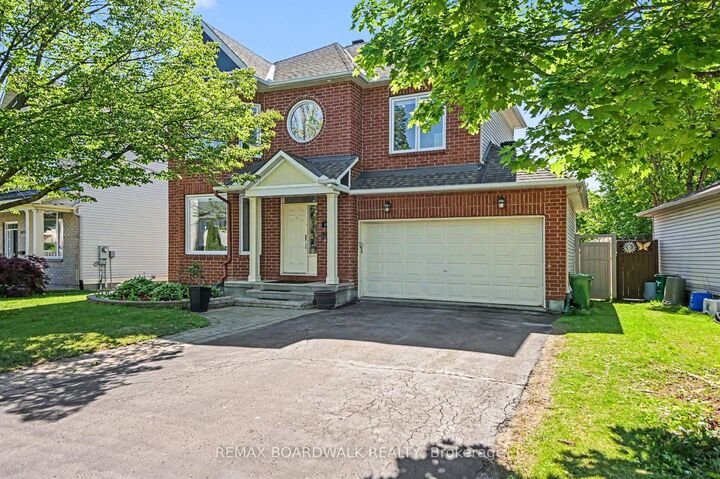 Property Photo: 6072 Longleaf Drive ON K1W 1G4