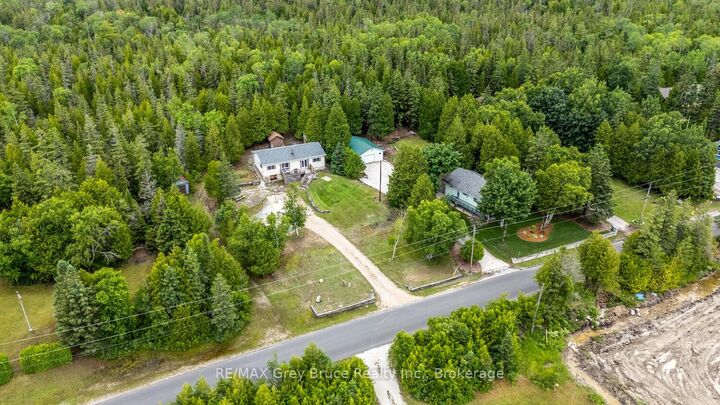 Property Photo: 68 Tamarac Road ON N0H 2M0