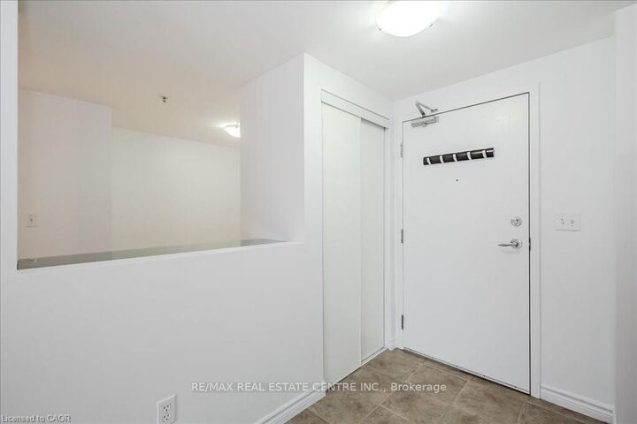 Property Photo: 41 Goodwin Drive 202 ON N1L 0E7