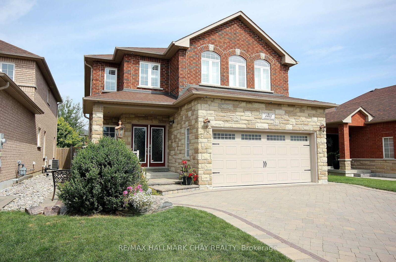 Property Photo: 1185 Mitchell Court ON L9S 5A5