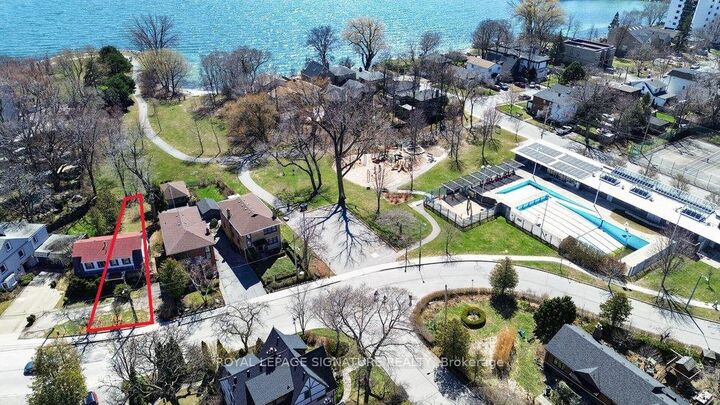 Property Photo:  175B Lake Shore Drive  ON M8V 2A1 