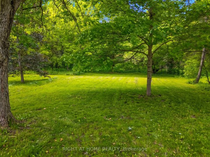 Property Photo: 735 Srigley Street ON L3Y 1X6