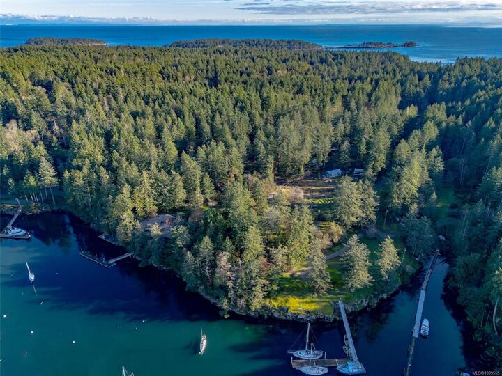 Property Photo:  1900 Martin Rd  BC V0R 1X7 