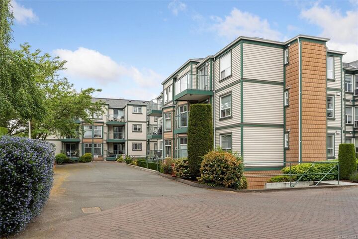 Property Photo:  894 Vernon Ave #112  BC V8X 2W6 