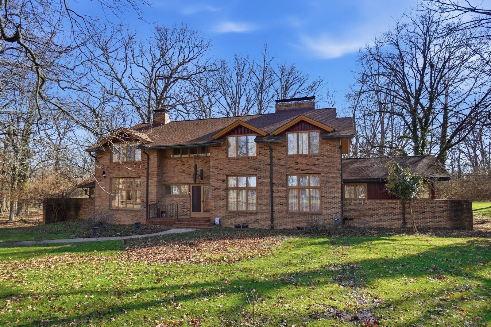 Property Photo:  2438 Signal Hill Road  OH 45504 