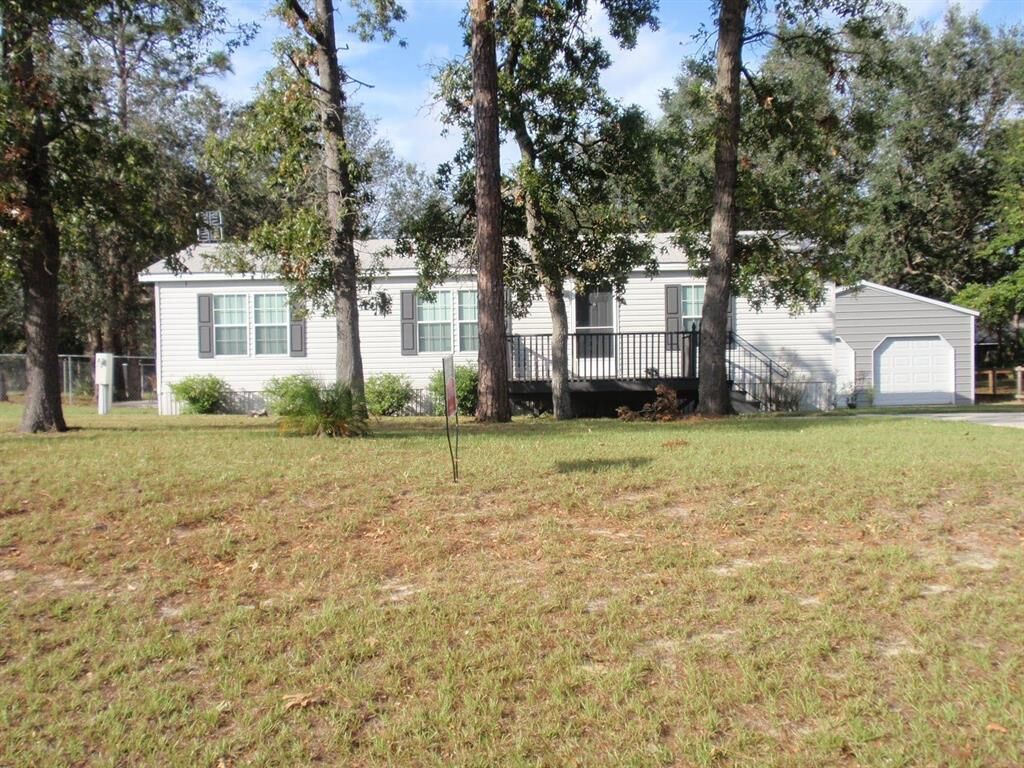 Property Photo:  97063 Glen Street  FL 32097 