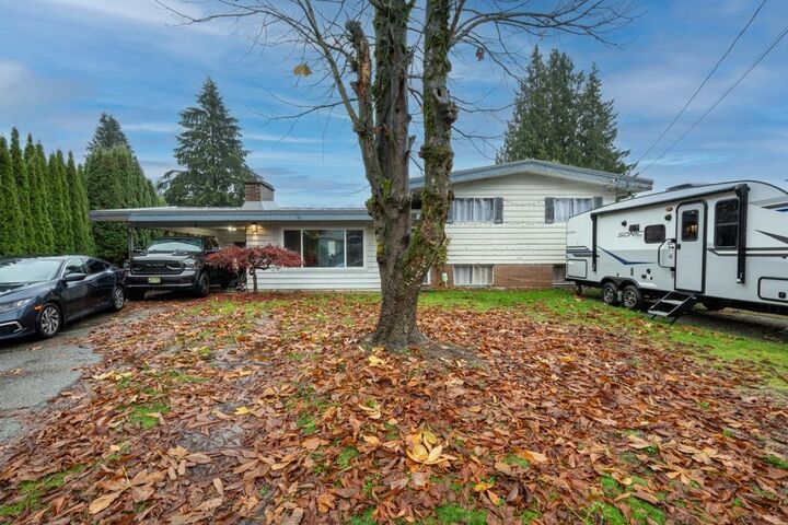 2436 Rideau Street — photo 1
