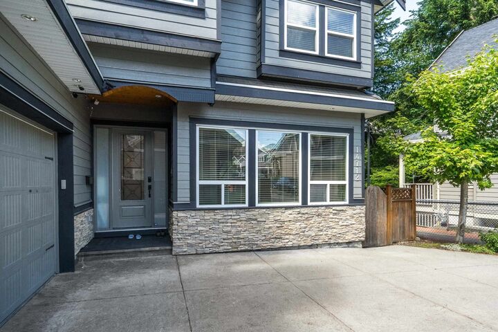 Property Photo: 14712 34A Avenue BC V4P 0B3