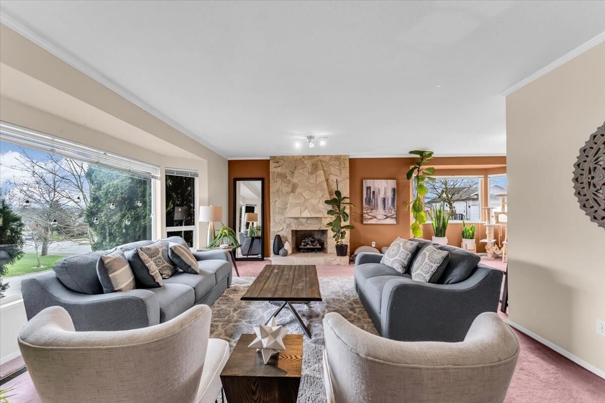 Property Photo: 5737 190 Street BC V3S 7M5
