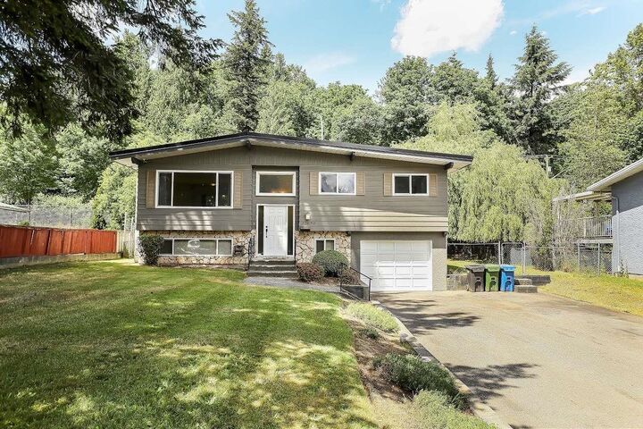 Property Photo: 31639 Charlotte Avenue BC V2T 3Z6