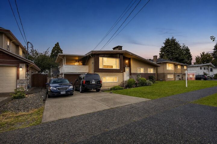 8225 112 Street — photo 1