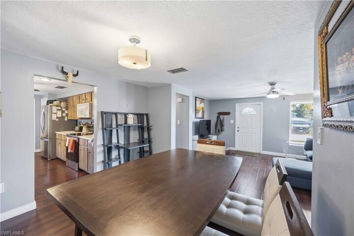 Property Photo: 1389 Truval Ter FL 33952