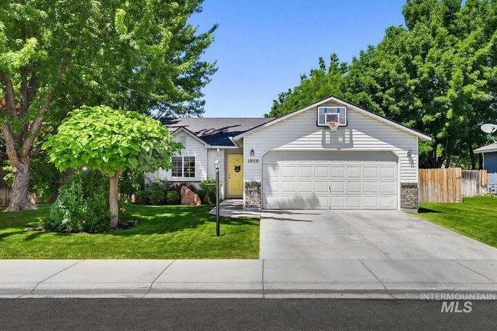 Property Photo:  1050 W Verbena Drive  ID 83642 