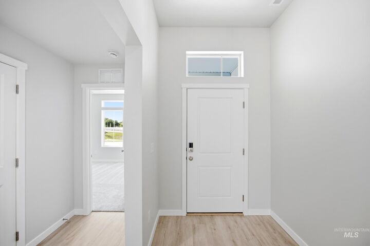 Property Photo: 543 W Novak Dr ID 83617
