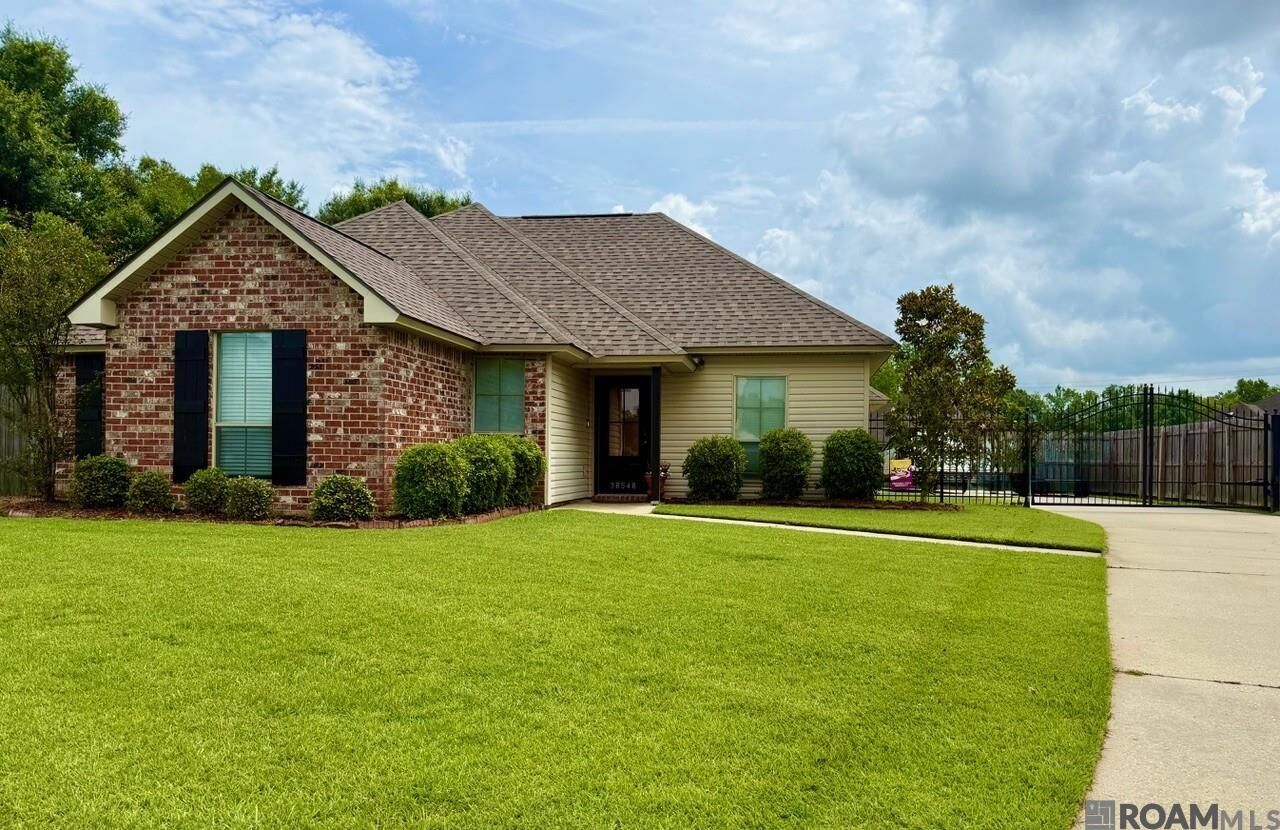 Property Photo:  38548 East Court  LA 70769 