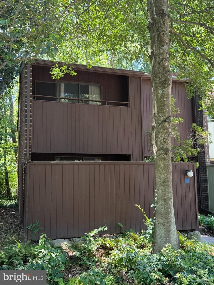 Property Photo: 2043 Wethersfield Court VA 20191