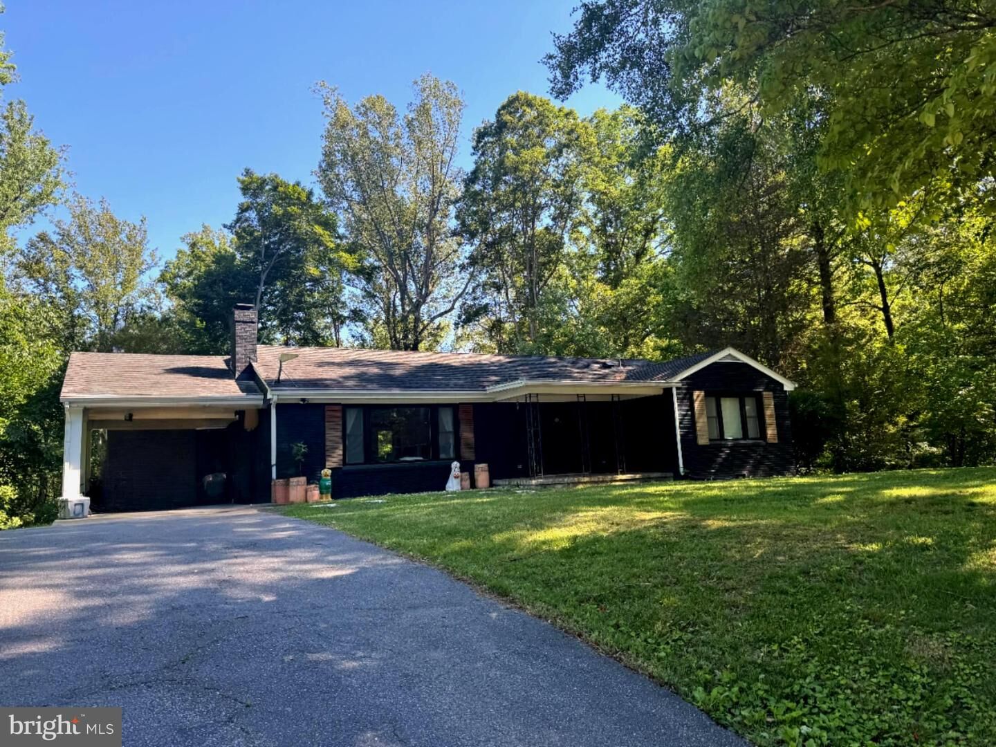 Property Photo: 12081 Laplata Road MD 20602