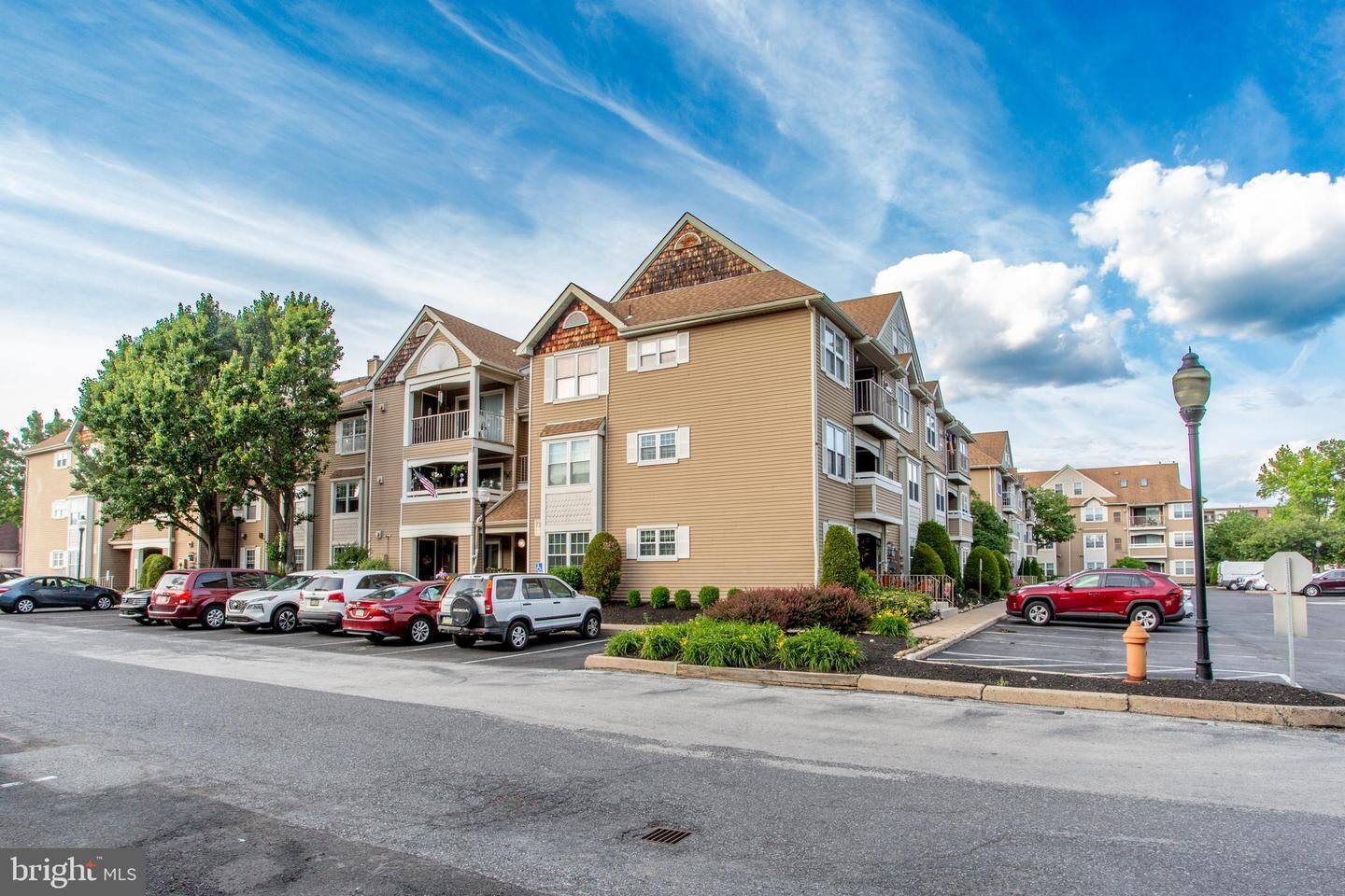 Property Photo: 73305 Delaire Landing Road 305 PA 19114