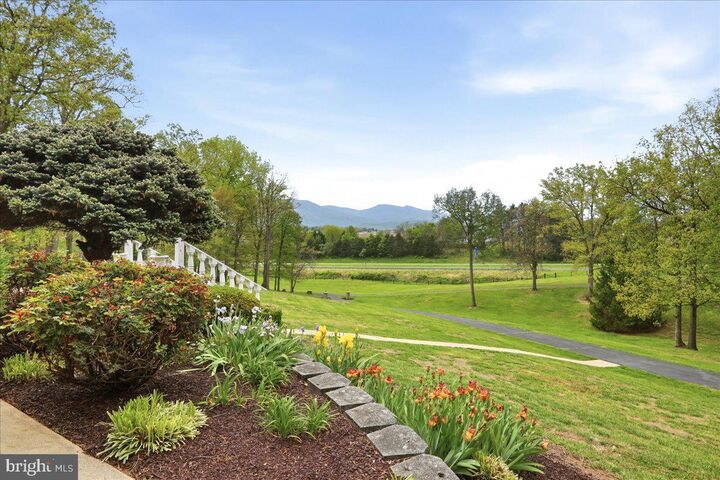 Property Photo: 100 Cottage Drive VA 22835
