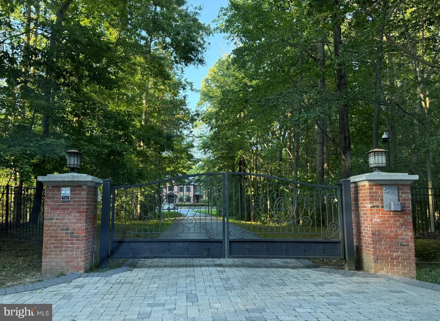 Property Photo:  5 Northwind Court  NJ 08831 