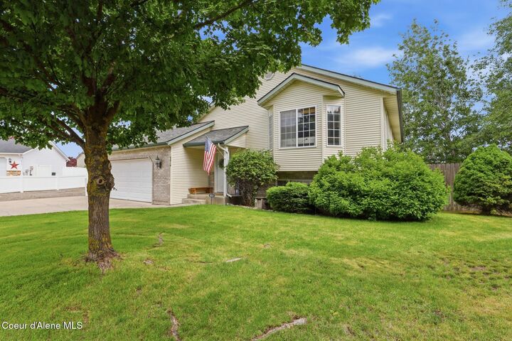 Property Photo:  8814 N Torrey Ln  ID 83835 