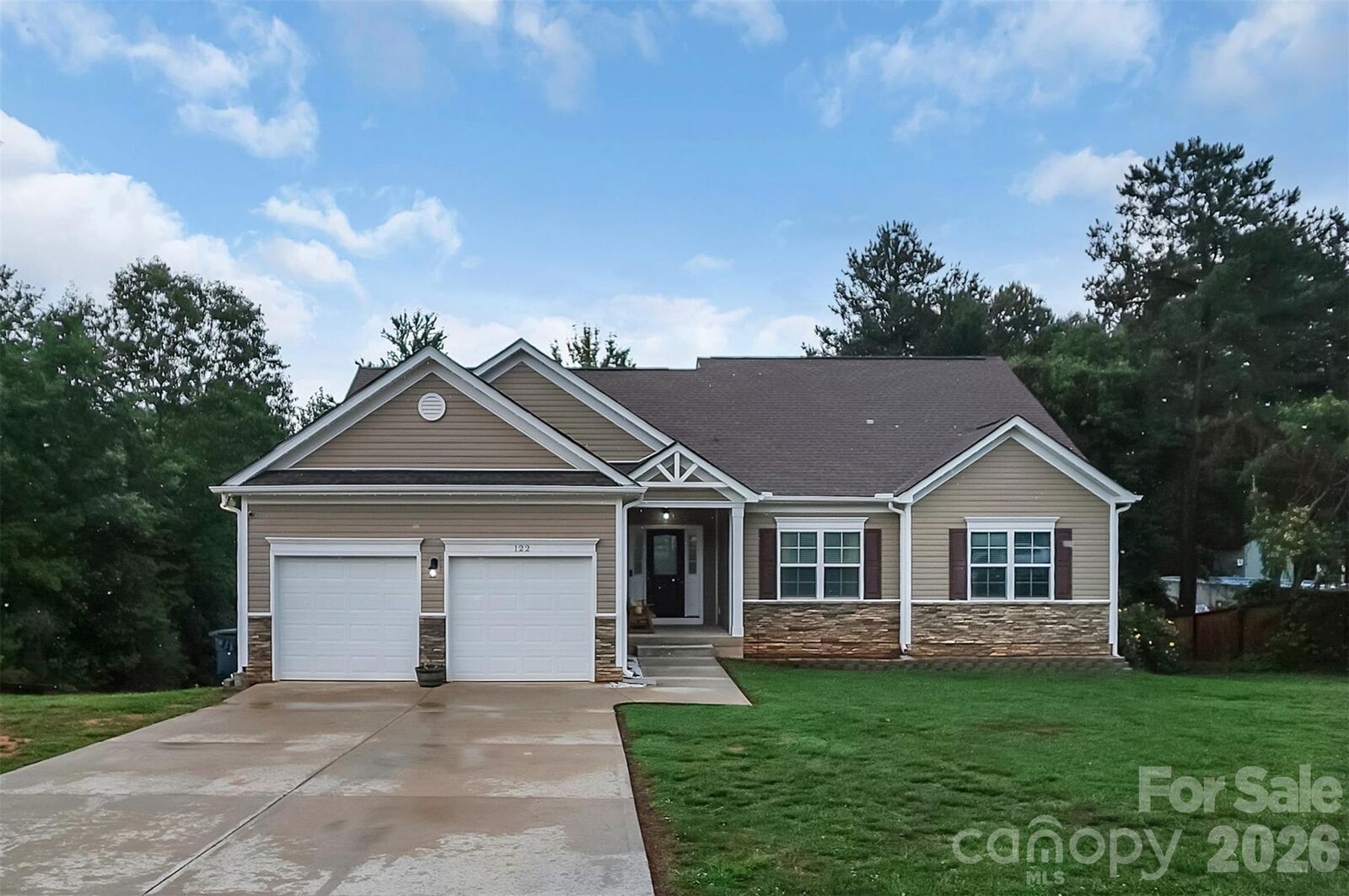 Property Photo:  122 Windstone Drive  NC 28166 