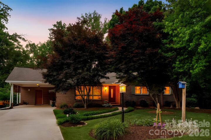 Property Photo:  112 Amity Circle  NC 28012 