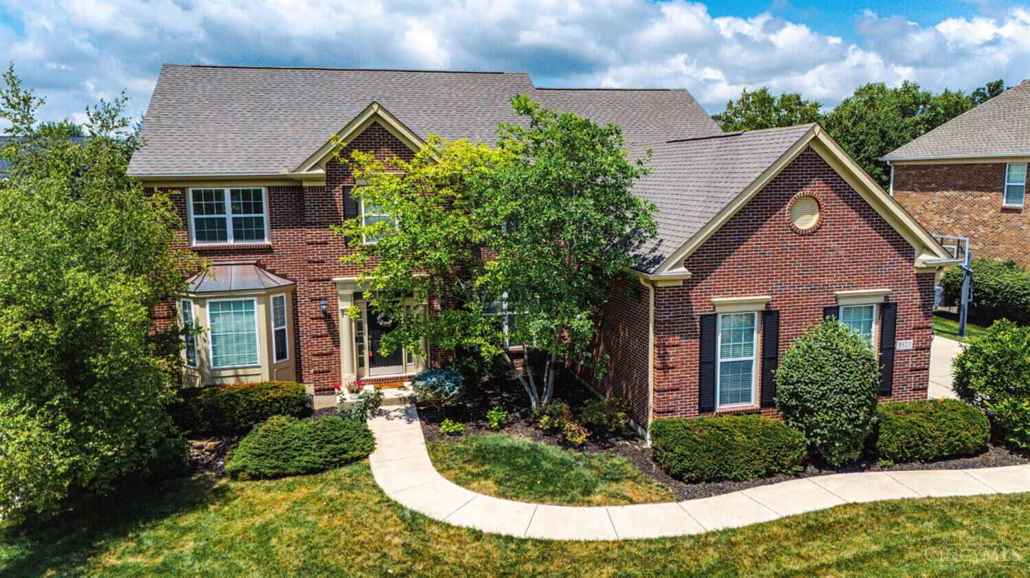 Property Photo: 3527 Helendale Court OH 45040