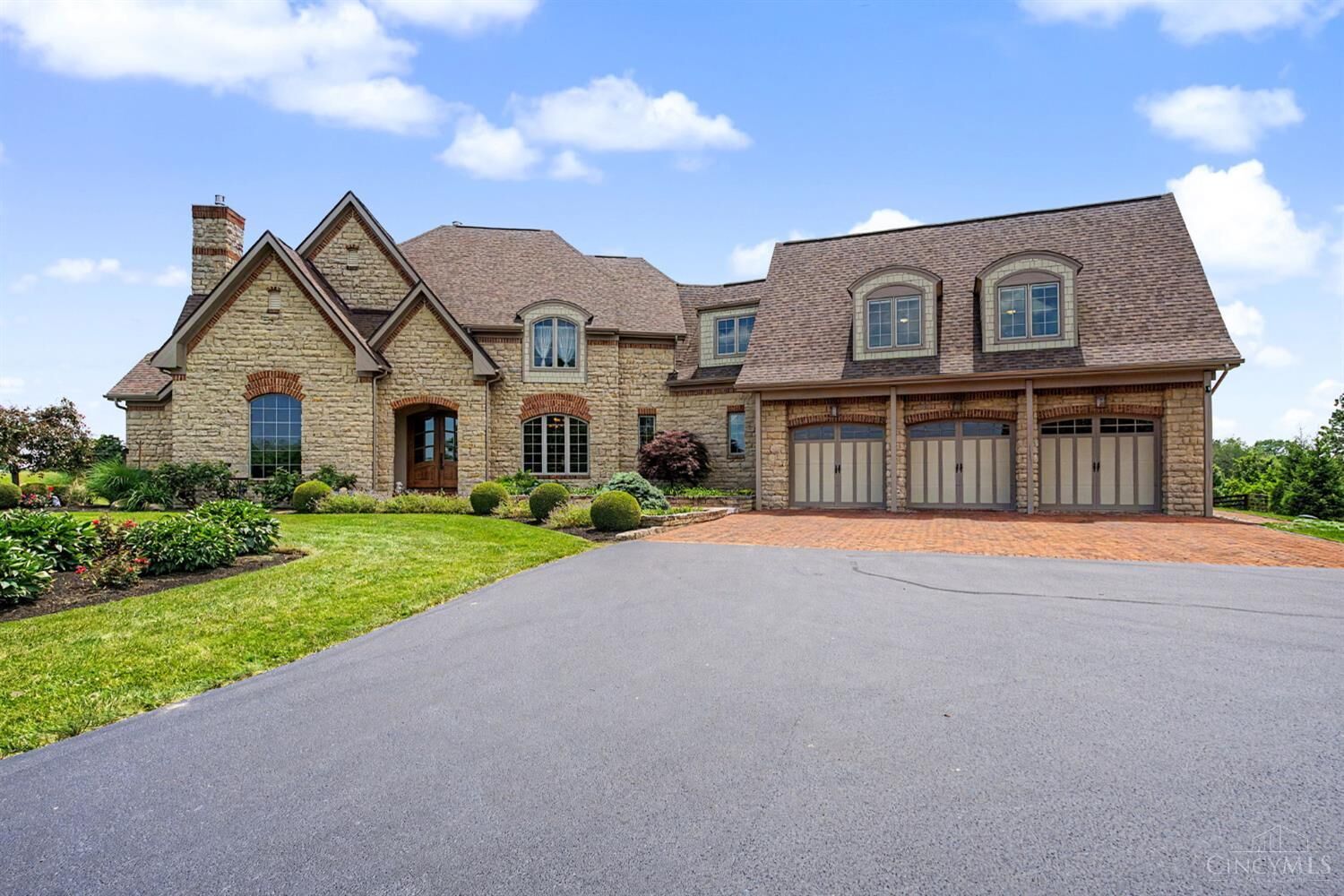 Property Photo:  3051 E Spring Valley Paintersville Rd  OH 45385 