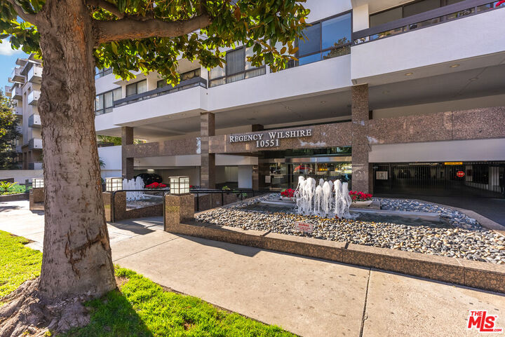Property Photo:  10551 Wilshire Blvd  CA 90024 