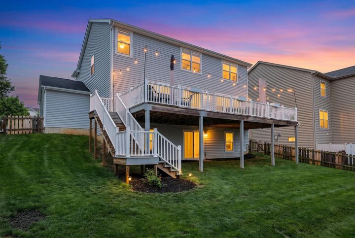 Property Photo:  327 Fox Glen E Drive  OH 43147 