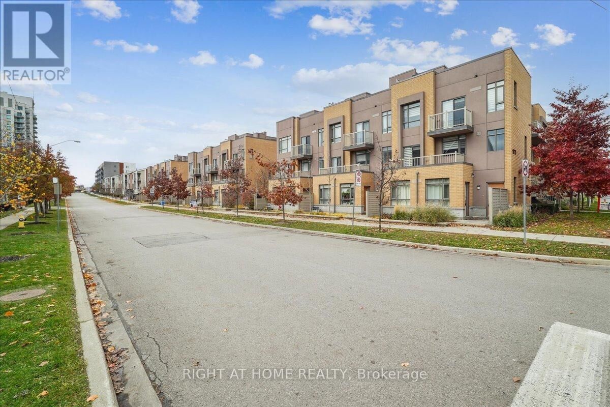 Property Photo:  90 Orchid Place Drive 304  ON M1B 0C4 