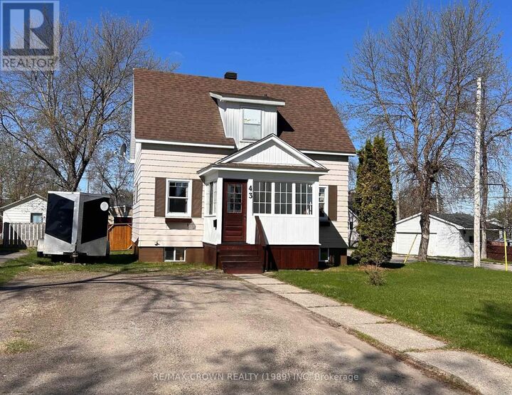 Property Photo:  43 Bowman Avenue  ON P5N 1M9 