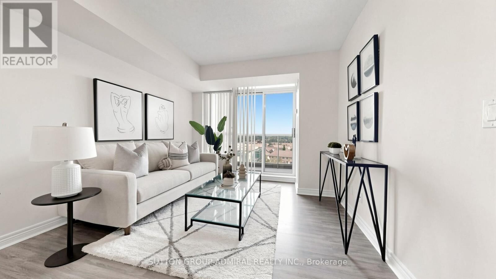 Property Photo:  50 Disera Drive 811  ON L4J 9E9 