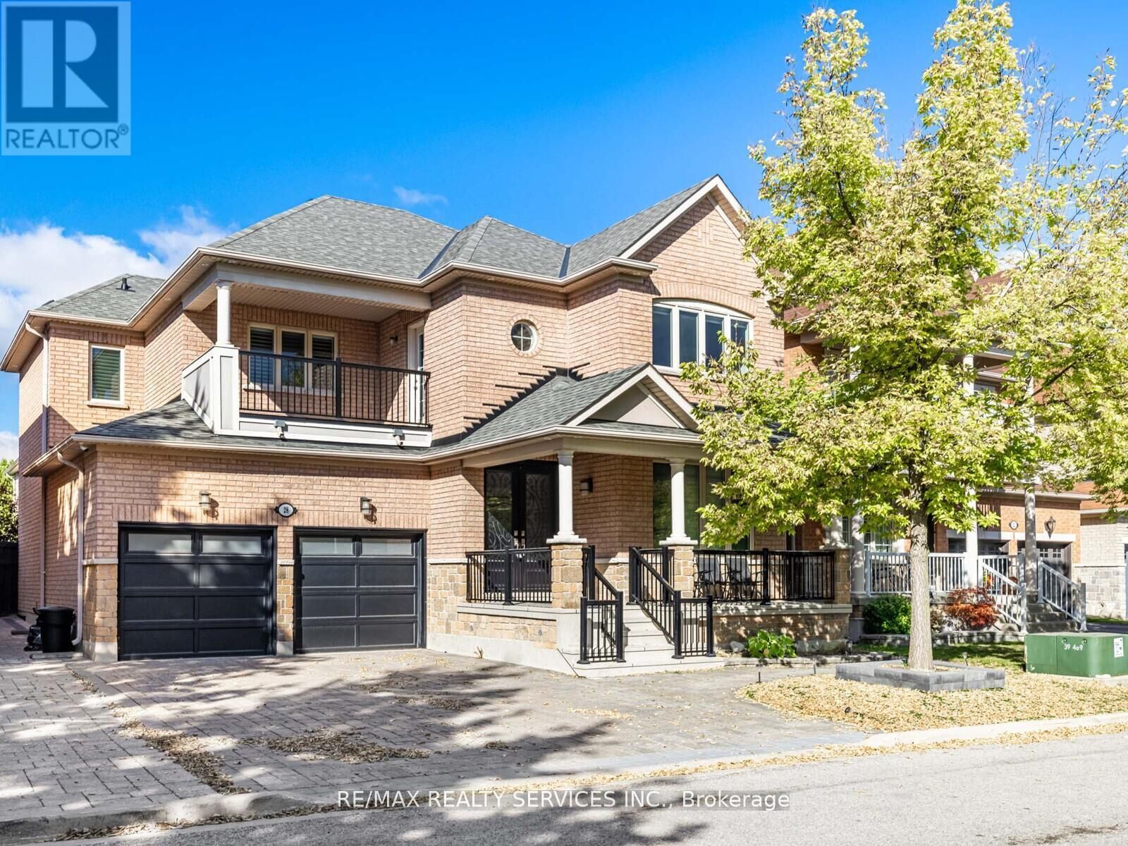 Photo de la propriété:  28 Siena Drive  ON L4H 3K2 