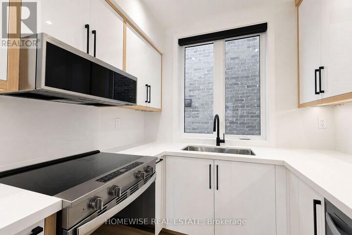 Property Photo:  159 Locksley Avenue 4  ON M6B 3N6 