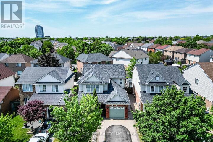 Photo de la propriété:  34 Worthington Avenue  ON L7A 1M9 