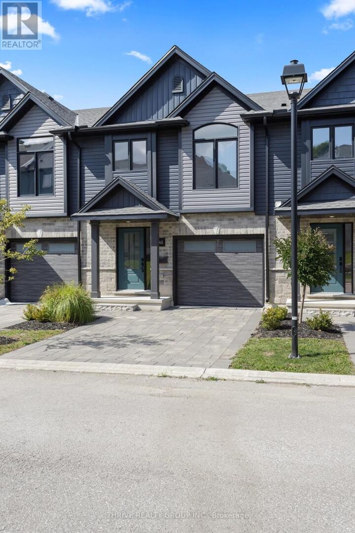 Property Photo:  2261 Linkway Boulevard 40  ON N6K 0L4 