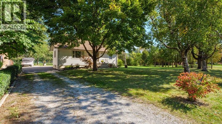 Property Photo:  4054 Roseland Drive West  ON N9G 1Z8 