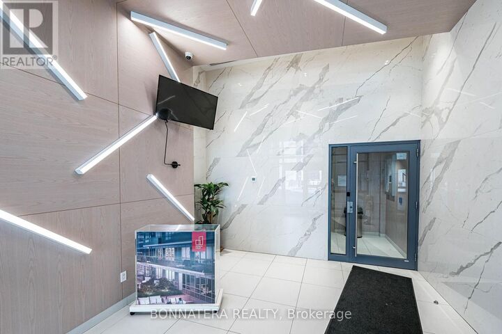 Property Photo:  181 Huron Street 701  ON M5T 2B6 