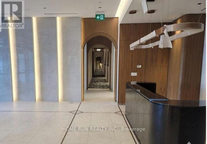 Property Photo:  560 Rideau Street 802  ON K1N 0G3 
