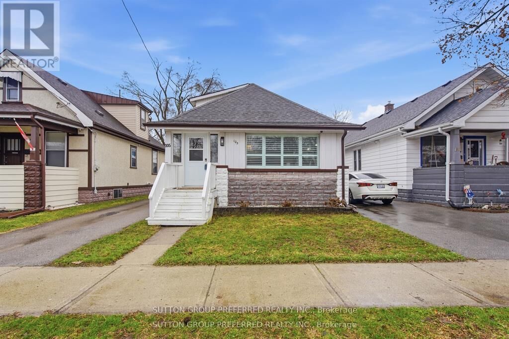 Property Photo:  105 Madison Avenue  ON N5Z 2P3 
