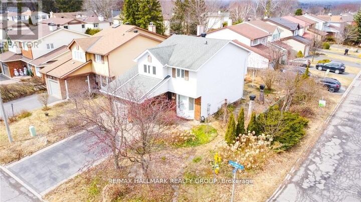 Property Photo: 6417 Loire Drive ON K1C 3H1