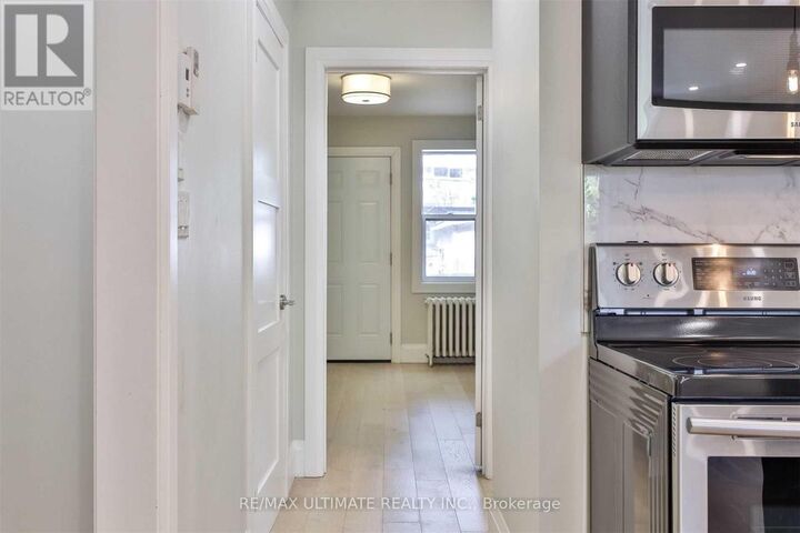 Property Photo:  8 Grafton Avenue Main  ON M6R 1C4 