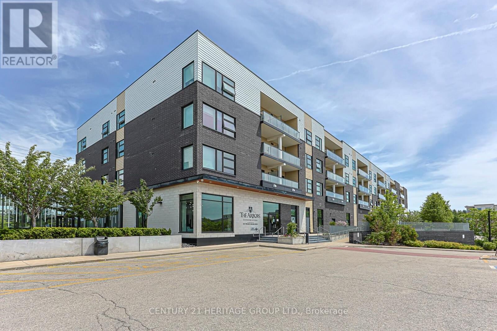 Property Photo:  555 William Graham Drive 208  ON L4G 7C4 