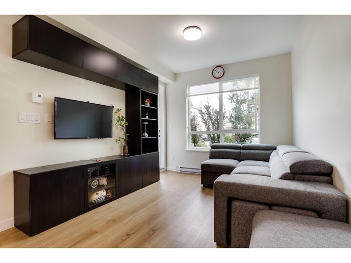 Photo de la propriété:  8117 200A Street 217  BC V2Y 3W9 
