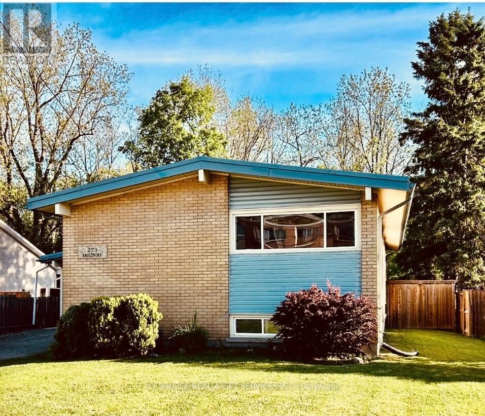 Property Photo:  273 Saulsbury Street  ON N7G 2B1 