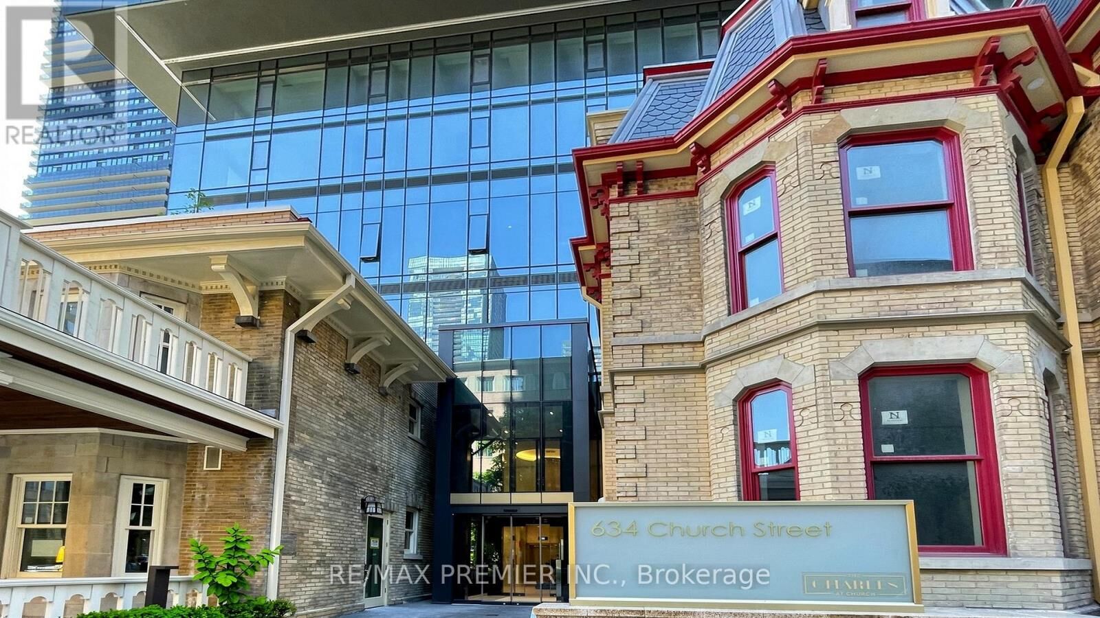 Property Photo:  634 Church Street 3308  ON M4Y 0G9 
