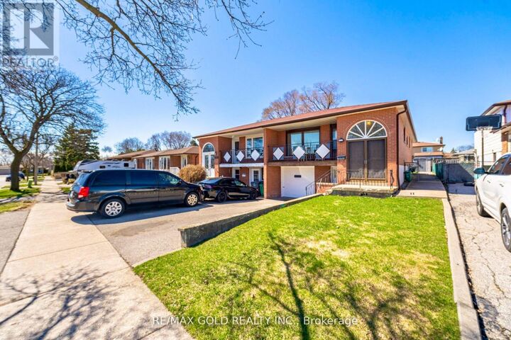 Property Photo:  877 Consort Crescent  ON L5C 1J8 