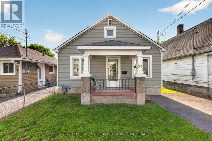 Property Photo:  21 Connaught Street  ON K7K 4W1 
